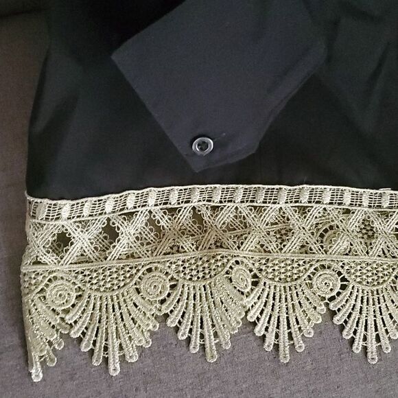Chico’s top women’s sz 0.5 small 6 black button down gold ritzy ornate bottom - Picture 1 of 6